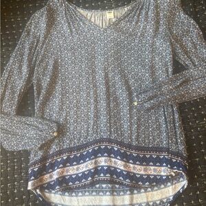 Blue Patterned V-Neck Long Sleeve Top